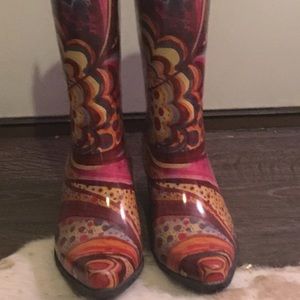 Ladies rain boots
